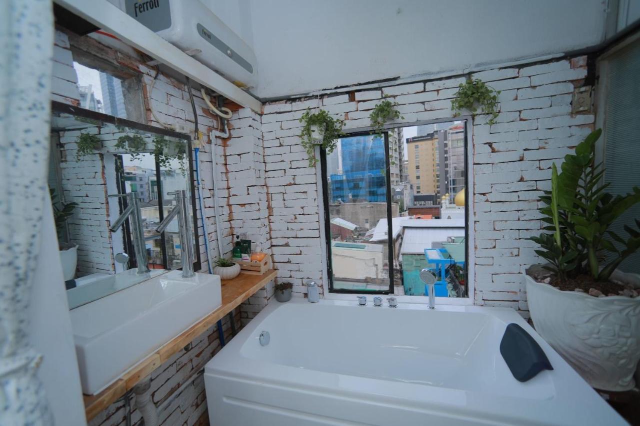 Old Saigon Apartment Хошимин Экстерьер фото